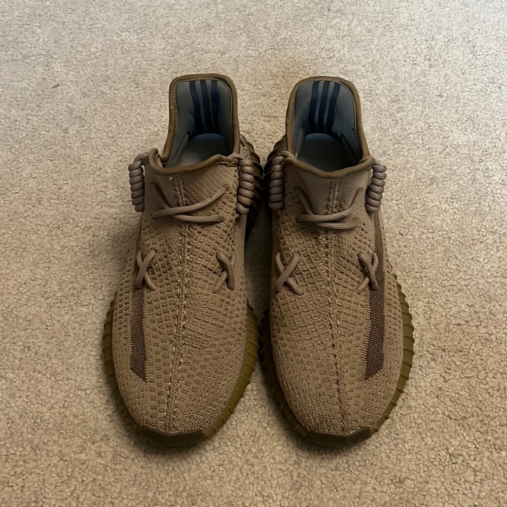 Yeezy 350 V2
